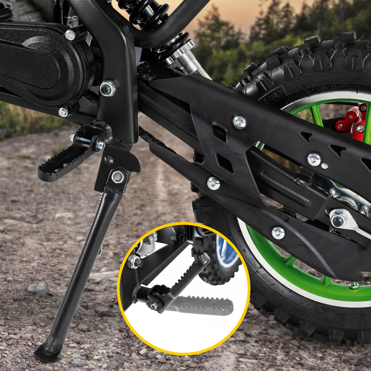 Stabile Fußrasten für perfekten Grip Ausgeklappter Seitenständer des Mini-Crossbikes, vergrößerte ausgeklappte Fußraste