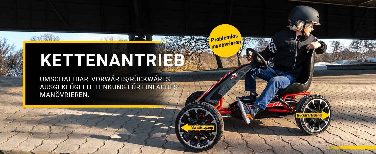 Vorwärts- & Rückwärtsgang – Volle Kontrolle in jeder Fahrsituation Kind fährt das Actionbikes FS Spider Pedal-Go-Kart und demonstriert den Vorwärts- sowie Rückwärtsgang. Die leichtgängige Umschaltung sorgt für einfaches Manövrieren und mehr Fahrspaß.