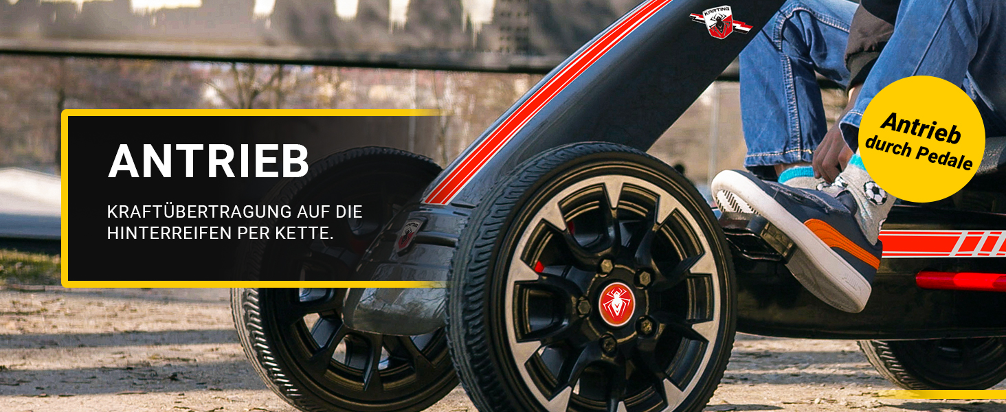 Pedalantrieb für aktiven Fahrspaß und volle Kontrolle Detailaufnahme des Actionbikes FS Spider Pedal-Go-Karts mit den Pedalen und den großen EVA-Vollgummireifen. Der wartungsarme Pedalantrieb ermöglicht kraftvolles Vorwärtsfahren und fördert Bewegung sowie Koordination.