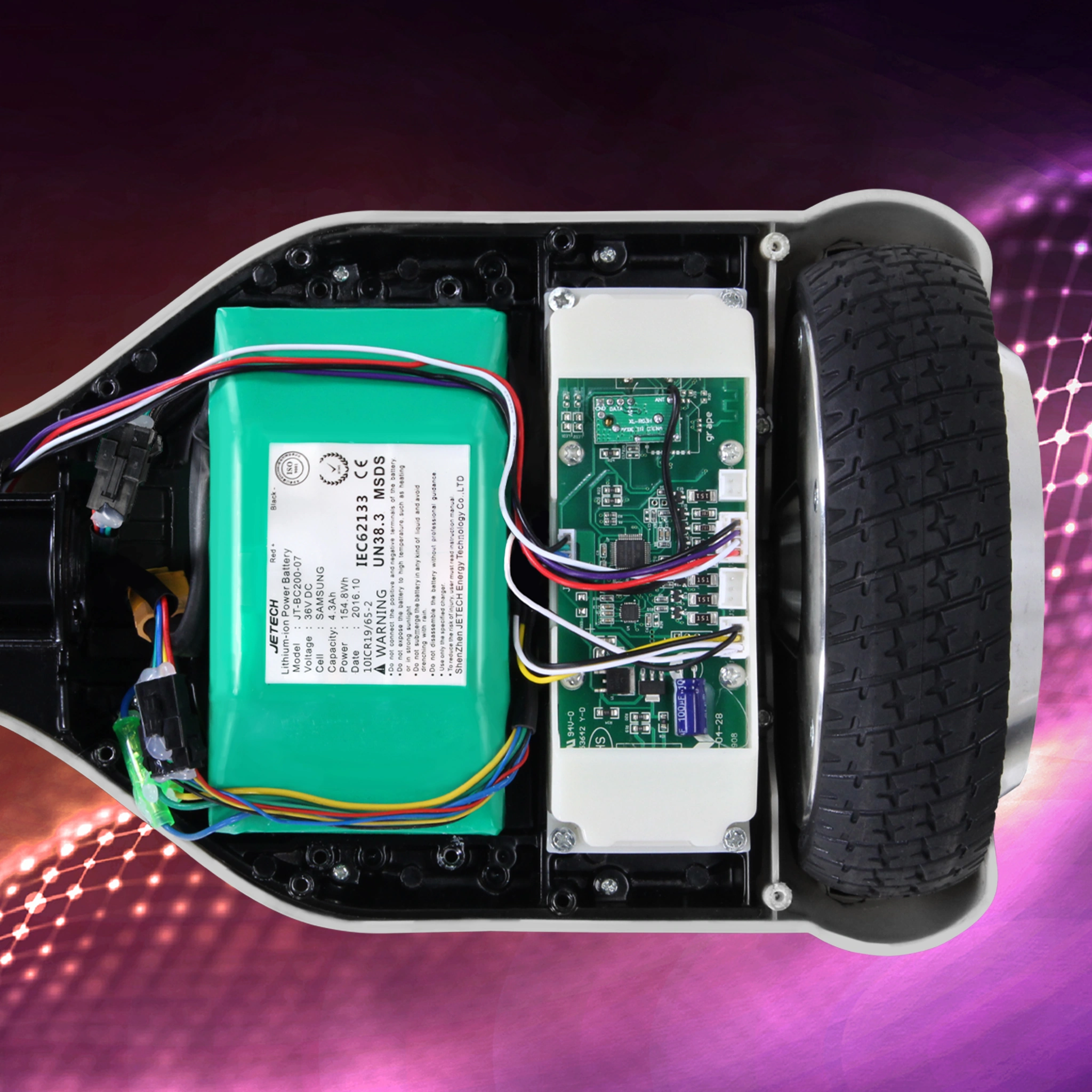 Hochwertiger Lithium-Ionen-Akku für 15-20 km/h Reichweite Samsung-Lithium-Ionen-Akku im Inneren des Rowbay Hoverboards