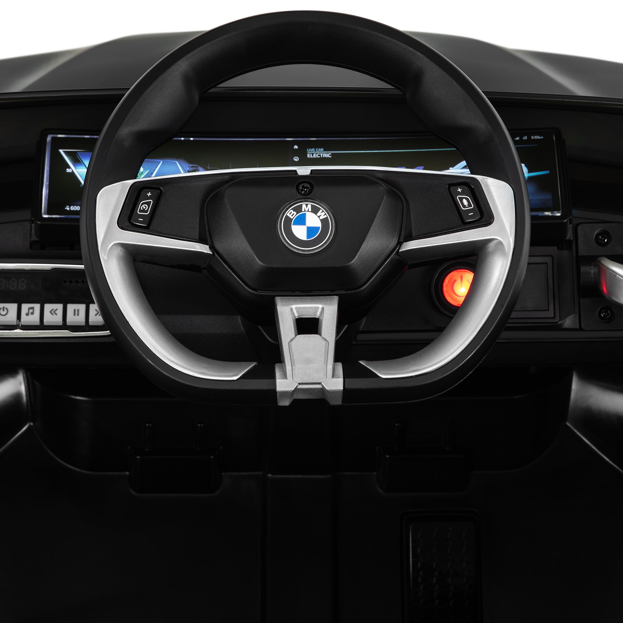 Vergr&ouml;&szlig;ertes Lenkrad des Kinder-Elektroautos BMW i4