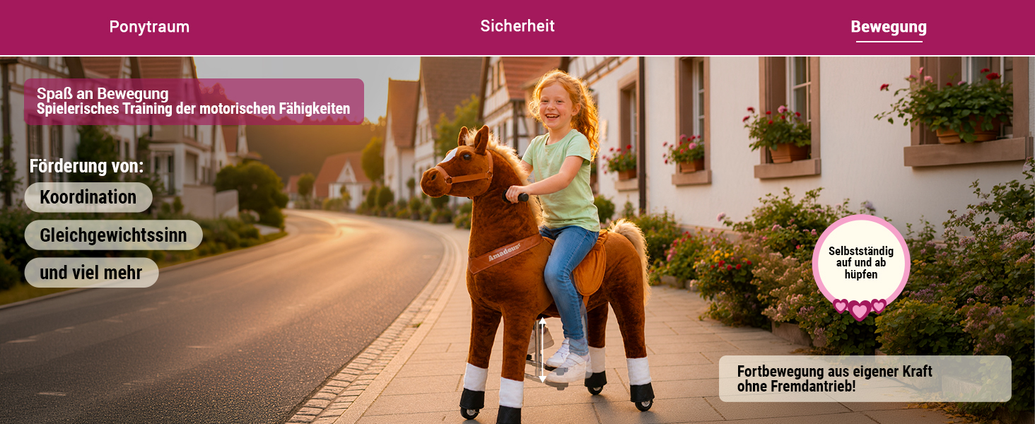 Bewegung Ein Kind reitet mit einem braunen Plüsch-Reitpony auf einer ruhigen Straße. Das Reitpony bewegt sich allein durch die eigene Auf- und Abbewegung des Kindes und fördert dabei spielerisch Koordination, Gleichgewichtssinn sowie die motorischen Fähigkeiten – ganz ohne Batterie oder Fremdantrieb.