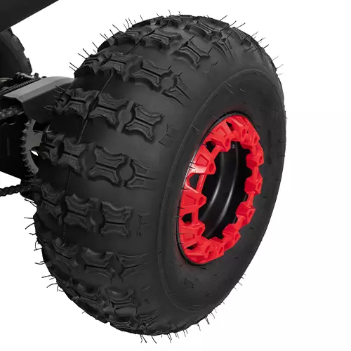Vergrößerter schwarz-roter Reifen des Benzin-Kinderquads S-10