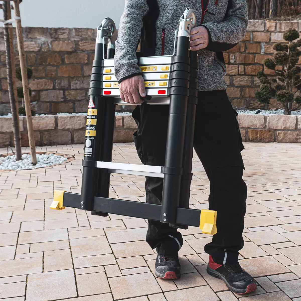 Einfach klappen und als Treppenleiter nutzen Craftfull Klapp-Teleskopleiter CF-102B